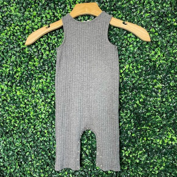 Jessica Simpson Grey Sleeveless Onesie Sz 12M - Picture 2 of 7